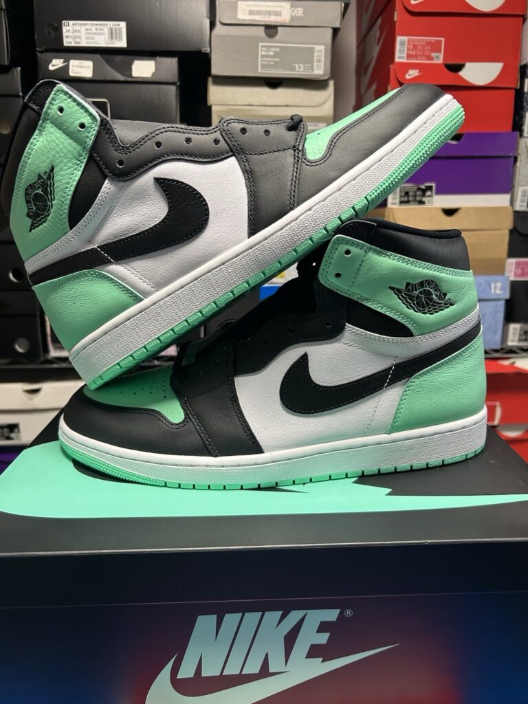 Nike Air Jordan 1 Retro High OG Green Glow White Black DZ5485-130 M SIZE 13 NEW