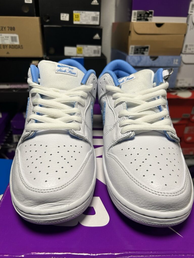 Nike SB Dunk Low Pro Nicole Hause SIZE 13 M FZ8802-100 WHITE UNI BLUE BRAND NEW
