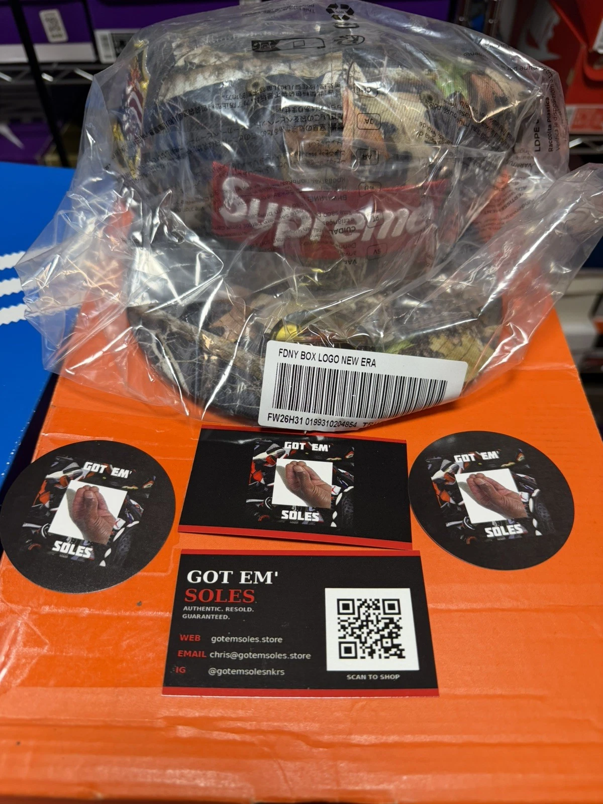 Supreme/FDNY Box Logo New Era® TRUETIMBER 7 5/8 FW26 - Image 2
