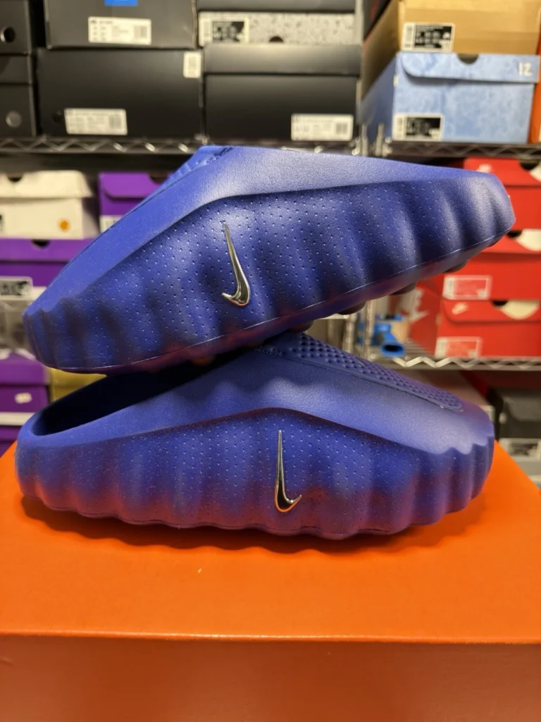 Nike Mind 001 WOMENS Pregame Mules HQ4309-400 OLD ROYAL METALLIC SILVER SIZE 11